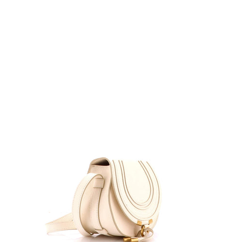 https://cdn.shopify.com/s/files/1/0384/0161/files/420815-1_20Chloe_20Marcie_20Crossbody_20Bag_20Leather_20Small_2D_0003.jpg?v=1775066581